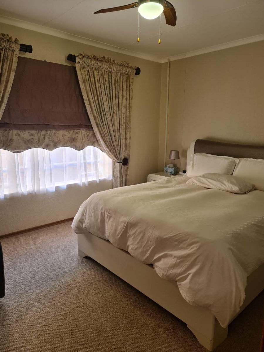 3 Bedroom Property for Sale in Boschdal North West